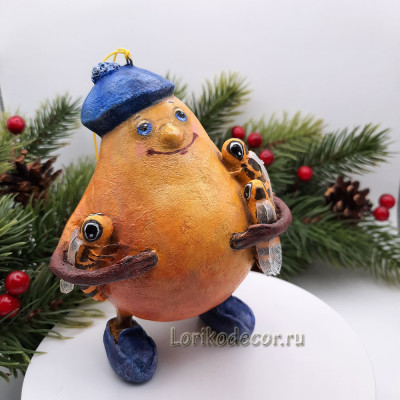 Елочная игрушка из папье-маше ГРУША С ОСАМИ Елочная игрушка из папье-маше ГРУША С ОСАМИ